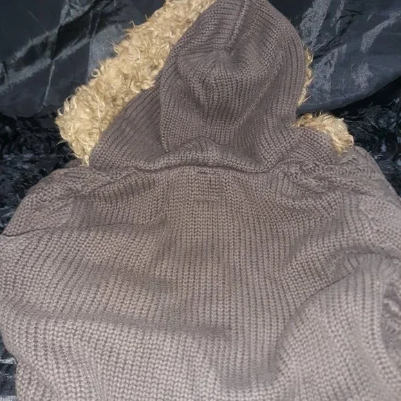 ((Listing#155)) Old Navy Sweater - Picture 6 of 7